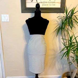 Turtle neck short sleeve mid dress